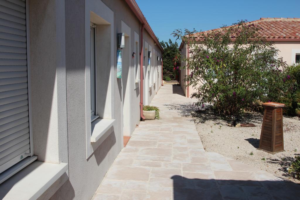 Hotel Et Residence De La Transhumance Saint-Martin-de-Crau Ngoại thất bức ảnh