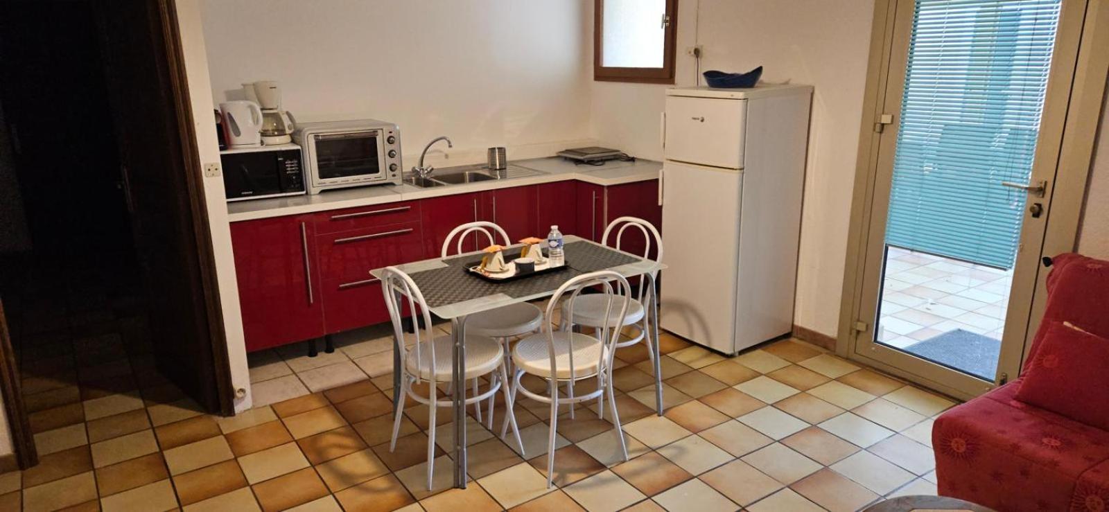 Hotel Et Residence De La Transhumance Saint-Martin-de-Crau Ngoại thất bức ảnh
