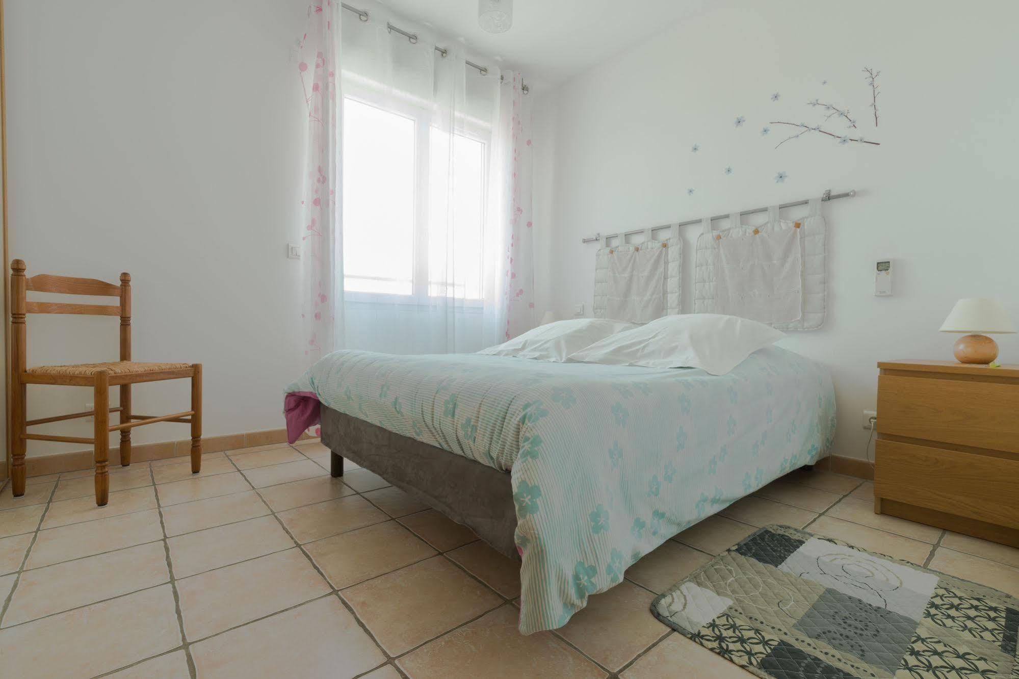 Hotel Et Residence De La Transhumance Saint-Martin-de-Crau Ngoại thất bức ảnh